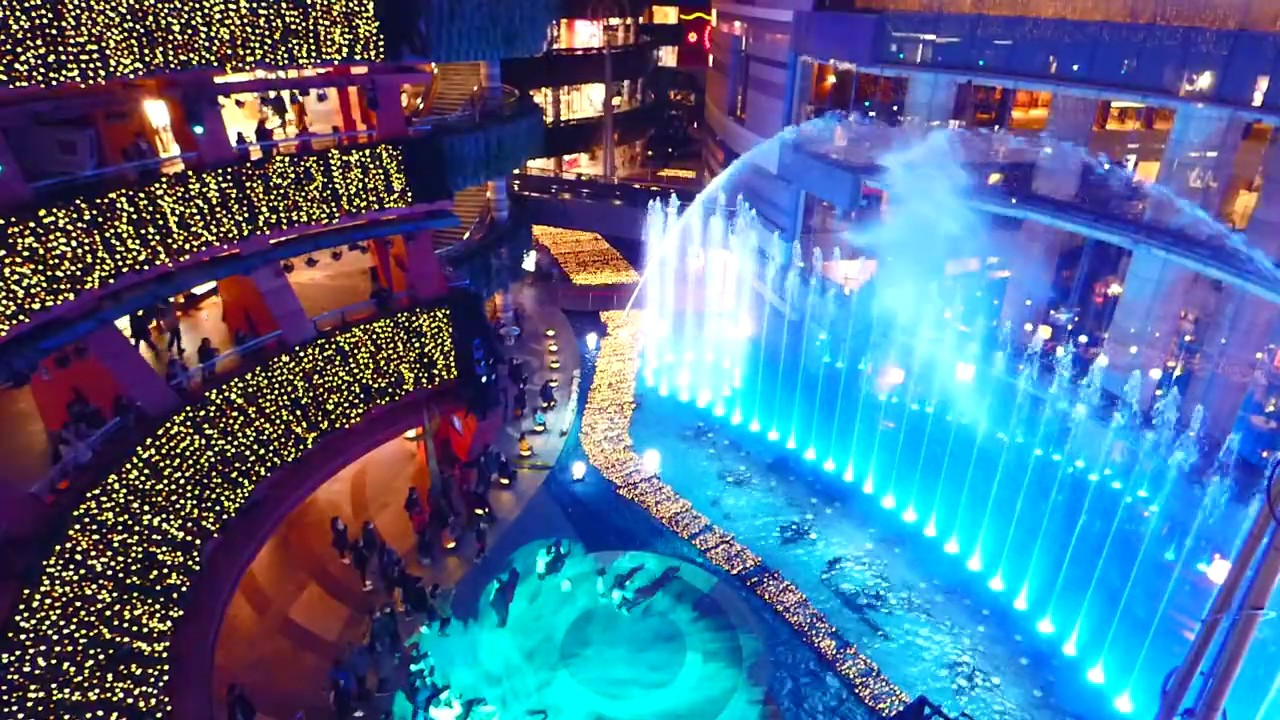 Canal City Hakata shopping complex