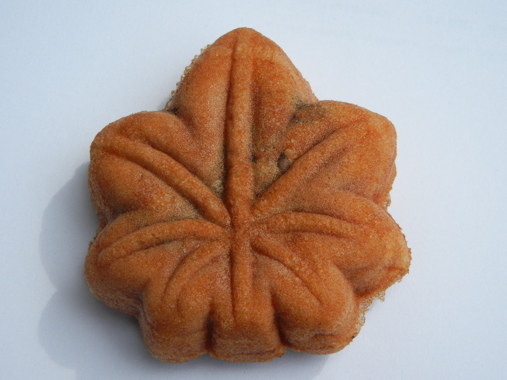 Momiji Manju