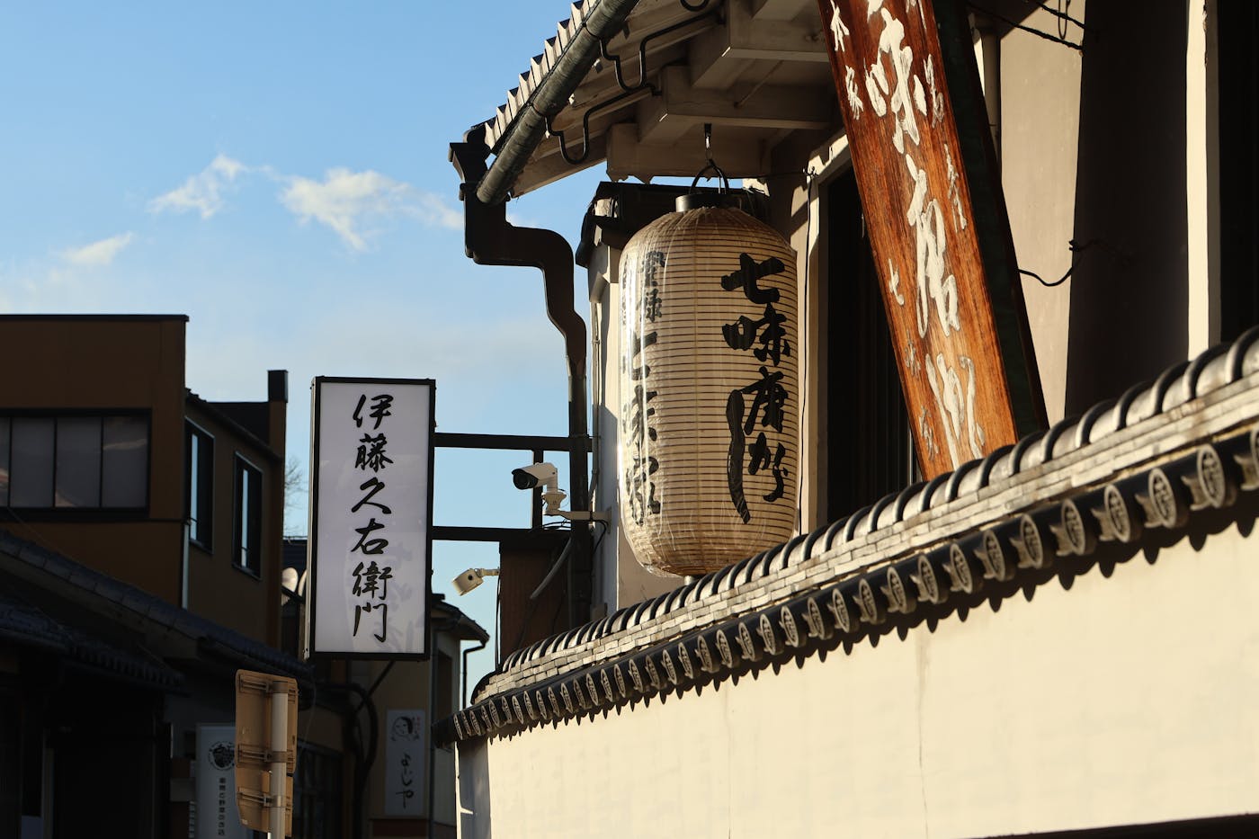 Gion lanterns and machiya townhouses