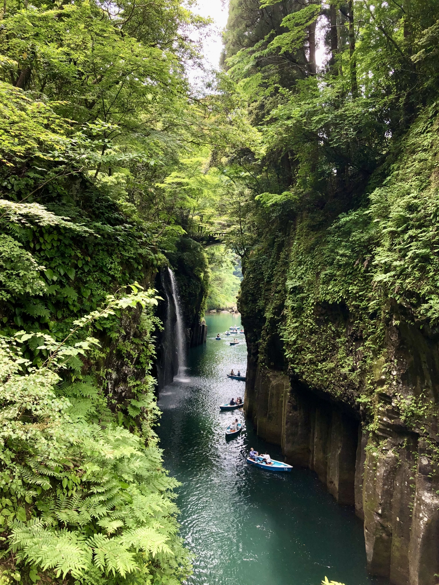 Takachiho Gorge (Photo via PhotoAC)