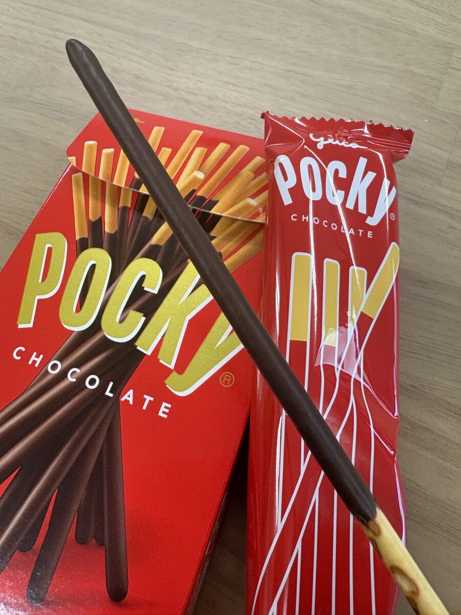 Glico Pocky (グリコ ポッキー) — purchased and photographed by the Kasegeya editorial team
